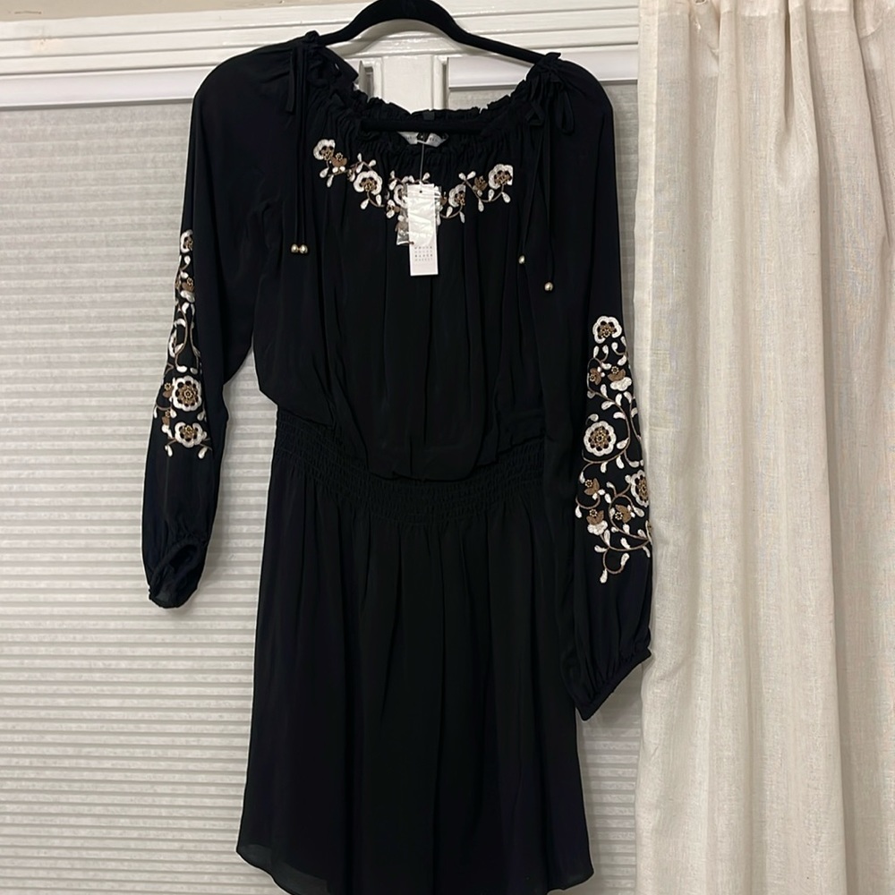 White‎ House Black Market dress